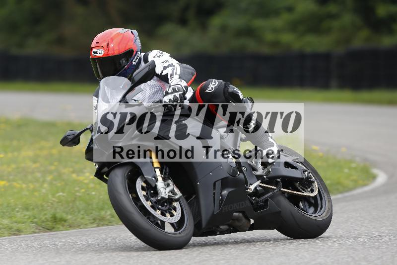 Archiv-2025/36 27.07.2025 PROMAX  ADR/Gruppe gruen/unklar